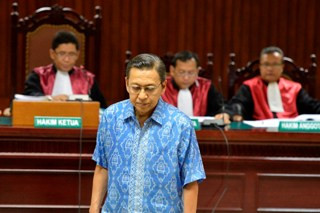 Boediono hanya Tahu Bank Century yang Bermasalah 