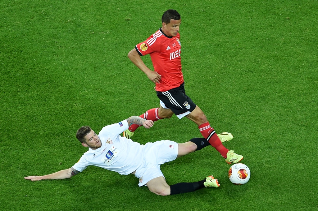 Alberto Moreno (kiri).(foto:AFP/ Filippo Monteforte)