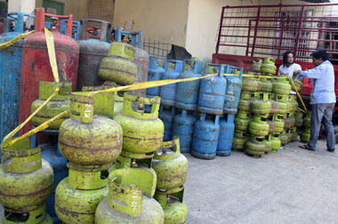 Pengoplos Elpiji Diciduk Saat Beraksi