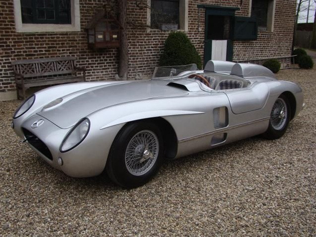 Replika Mercedes-Benz 300 SLR Dihargai Rp15 Miliar