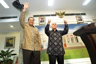 Hatta Titipkan 4 PR untuk Chairul Tanjung