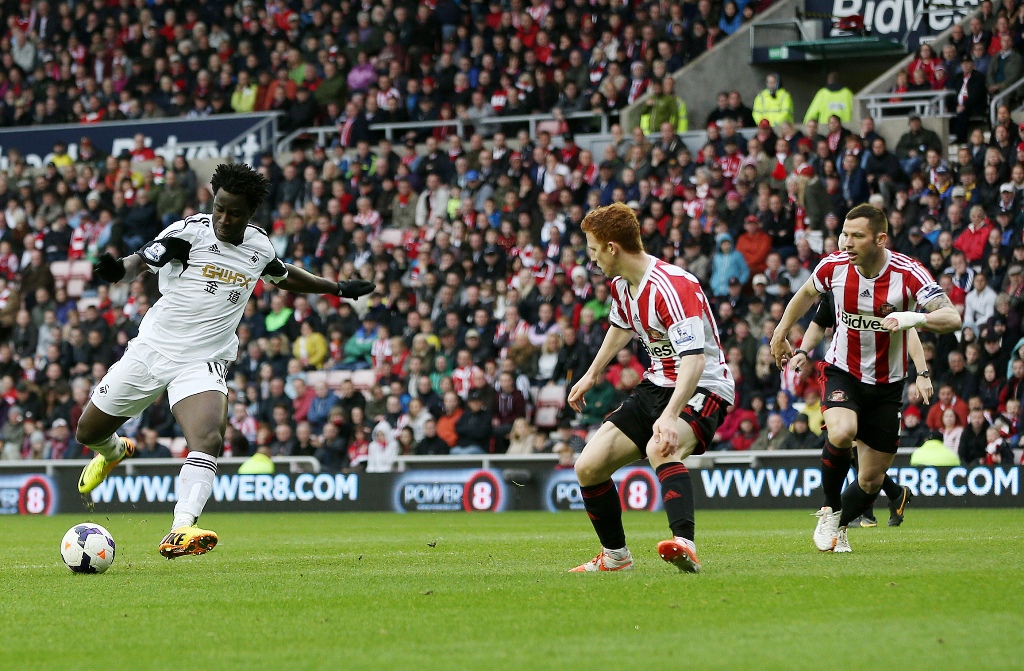 Wilfried Bony (kanan).(foto:AFP/Ian Macnicol)