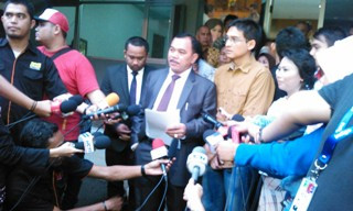 Pesinetron Lucky Hakim Polisikan Teman Satu Partai