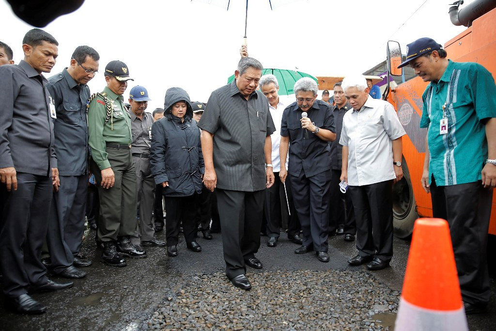 Wakil Menteri Pekerjaan Umum Achmad Hermanto Dardak (pegang mikropone)/ANT/Abror.