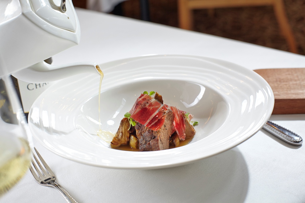 Nikmatnya Gastronomi Kuliner di Lobo Restaurant Ritz-Carlton Jakarta ...