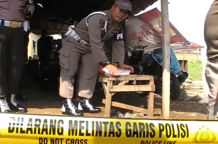 Granat Aktif dan 17 Peluru Ditemukan di Depan Warung Nasi