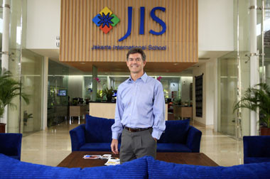 Bantah Paedofil, Pengacara Kepsek JIS Siap Tempuh Jalur Hukum