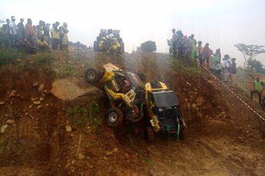 70 Offroader Ikuti Seri Kedua Adventure Offroad 2014