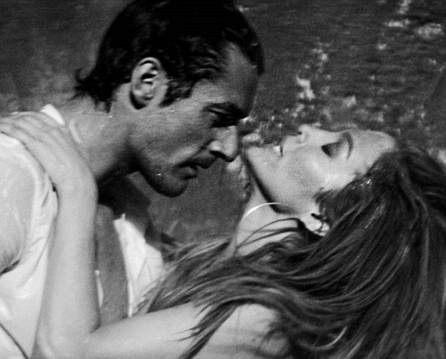 Jennifer Lopez & David Gandy (Foto:Dok.Aceshowbiz)