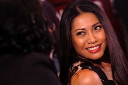 Wow! Anggun Sabet Trofi World Music Award 2014