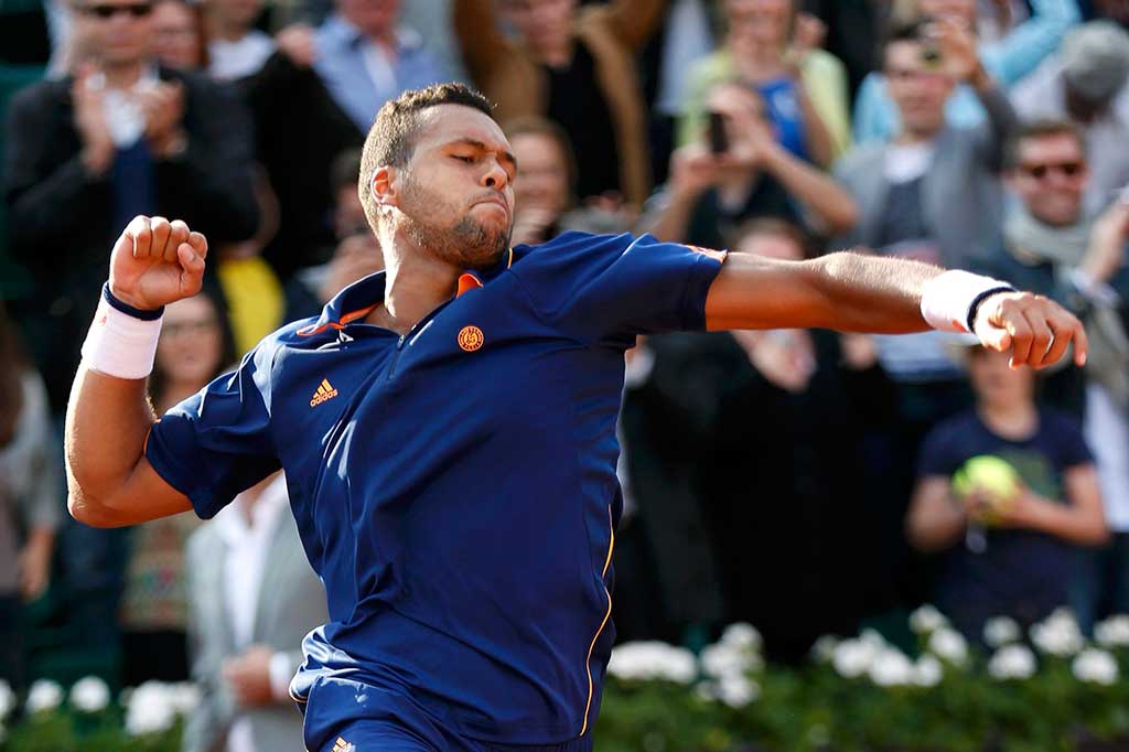 Jo-Wilfried Tsonga Tundukkan Jerzy Janowicz