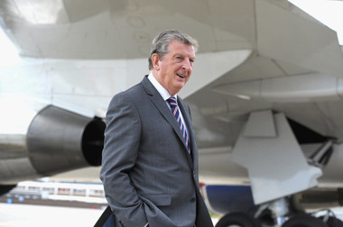 Hodgson Perintahkan Pemain Inggris Bernyanyi Lagu Kebangsaan