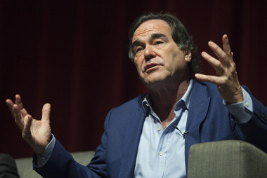 Oliver Stone akan Sutradarai Film tentang Edward Snowden