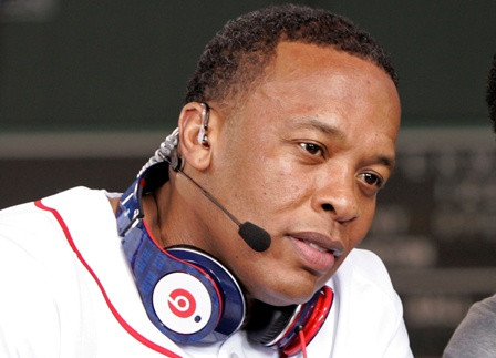 Dr. Dre Diperkenalkan Sebagai Karyawan Apple