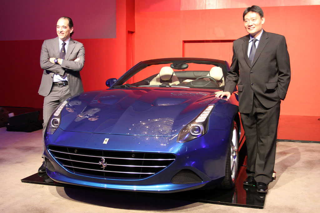 Peluncuran Ferrari California T