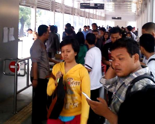 Desain Halte Karet Baru Dianggap Batasi Akses Penyandang Cacat