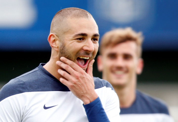 Dengar Isu Suarez, Benzema Tak Merasa Tertekan 