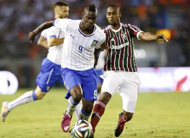 Jagielka Ingatkann Inggris untuk Waspadai Balotelli