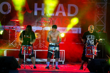 Netral & Element Kolaborasi Lagu Sepakbola