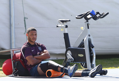 Oxlade-Chamberlain Telah Berlatih Kembali