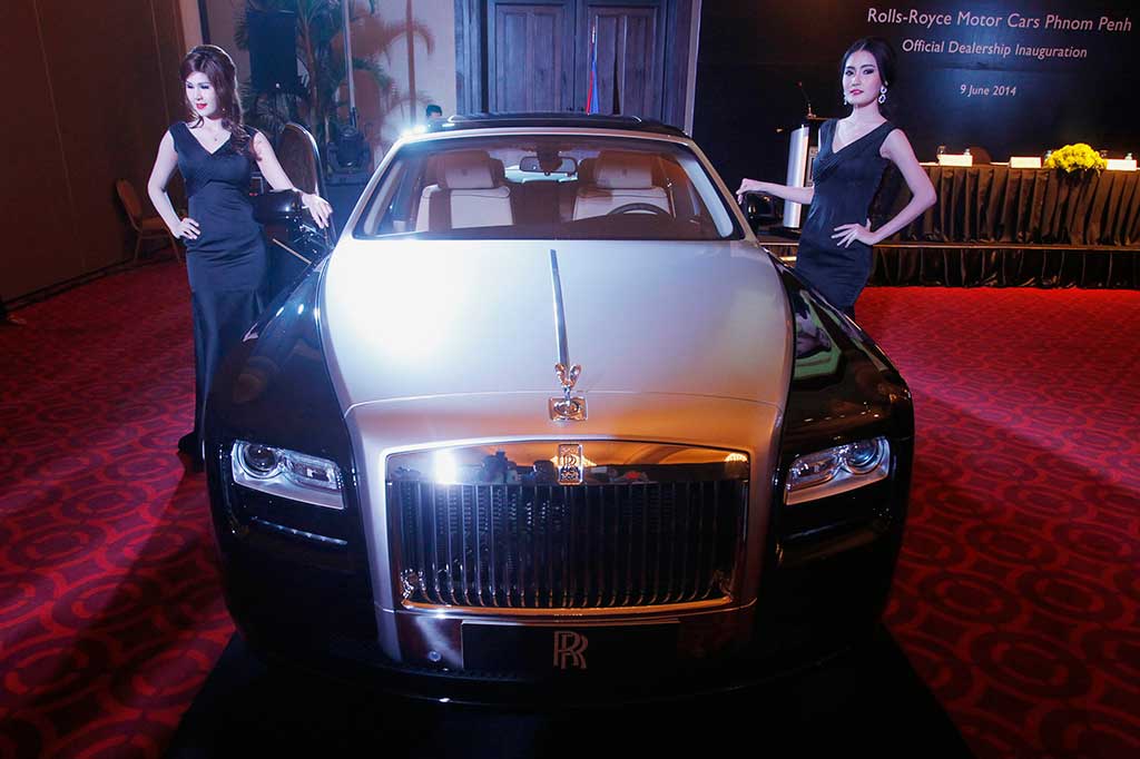 Rolls-Royce Buka Showroom di Kamboja