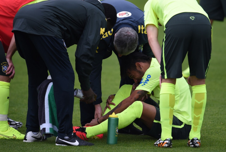 Neymar Jatuh, Brasil Panik