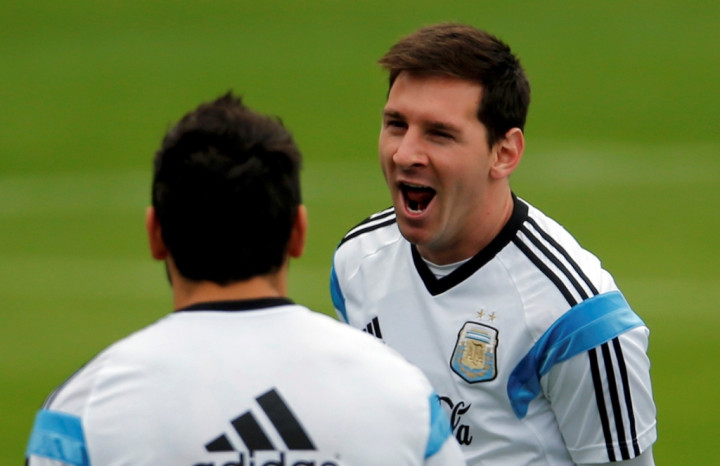 Ardiles: Messi Seharusnya Lebih Hebat dari Maradona