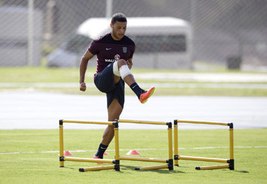 Oxlade-Chamberlain Berlatih Bersama Timnas Inggris