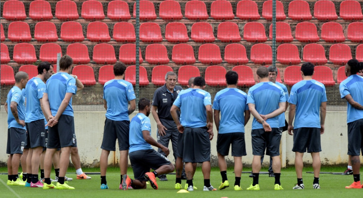 Tabarez: Uruguay Harus Lumpuhkan Striker Inggris