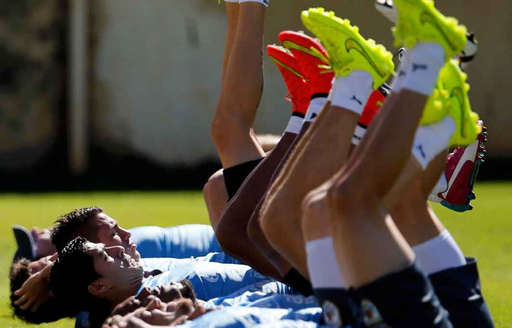 Uruguay vs Inggris, Siapa Angkat Koper Lebih Awal?