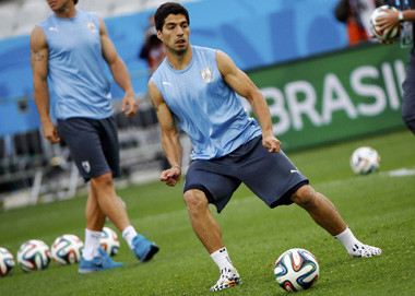 Hodgson Waspadai Comeback El Pistolero