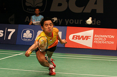 Kurang Tenang, Simon Tersingkir di Babak Kedua