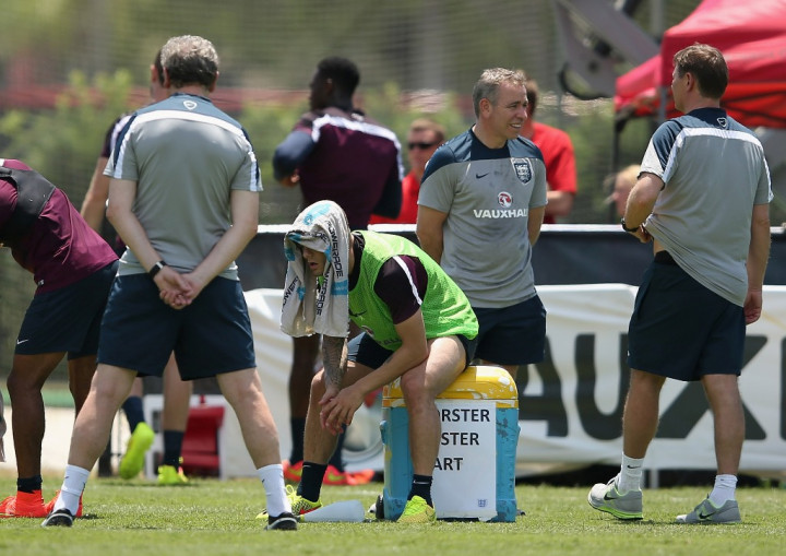 Wilshere Khawatir Ketajaman Suarez