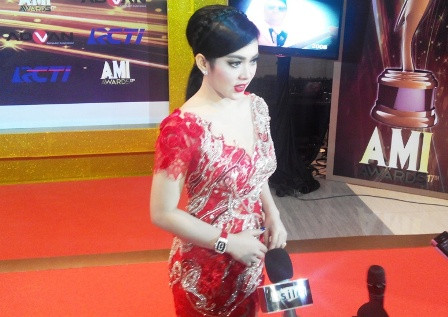 Syahrini Deg-degan Tunggu Hasil AMI Awards