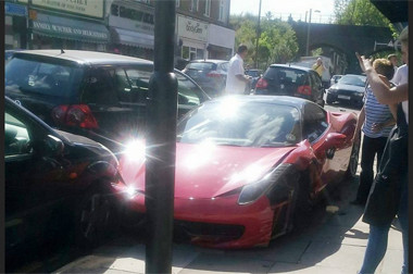 Menderitanya Parkir Mobil di Jalanan London