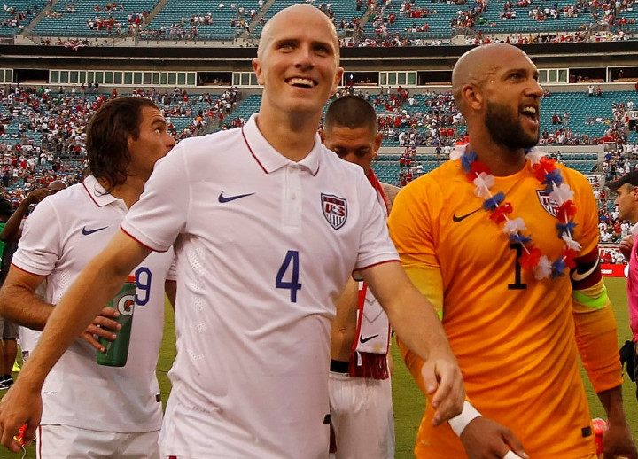 Gelandang AS Tertantang 