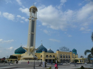 Masjid Agung Al Karomah, Simbol Kota Santri dan Ulama 