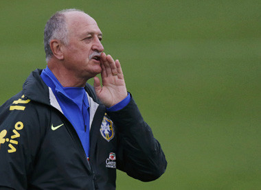 Scolari Sebut Bodoh Jika Brasil Pilih Lawan di Babak 16 Besar
