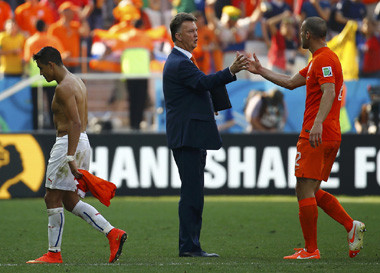 Van Gaal Akui Cile Sukses Mentahkan Strateginya