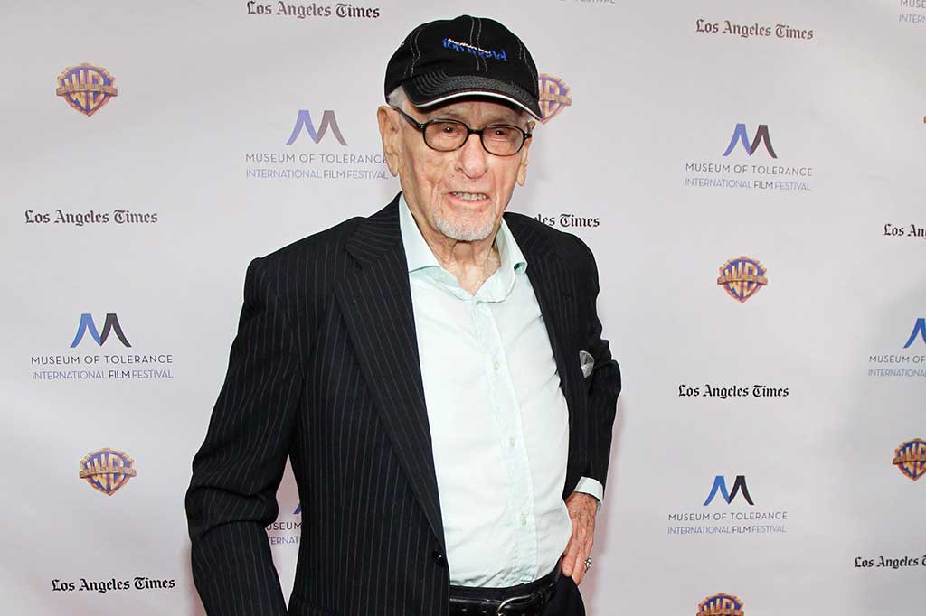 Aktor Eli Wallach Meninggal Dunia