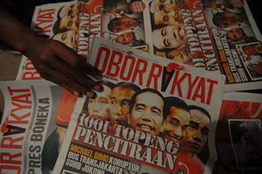 Kantor Pos Jember Tahan Ratusan Eksemplar Tabloid Obor Rakyat 