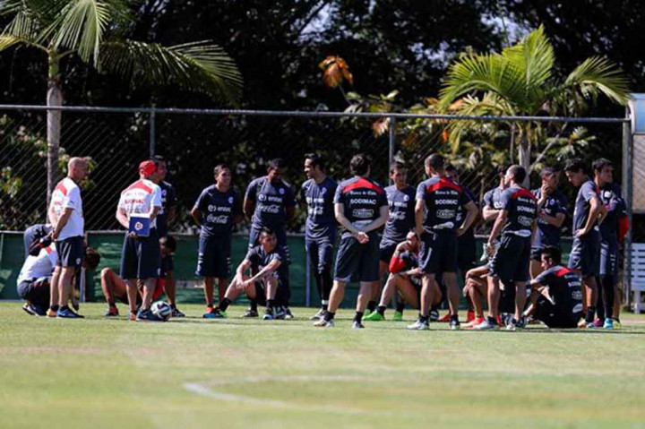 Helikopter 'Mata-Mata' Bikin Latihan Cile Terhenti 