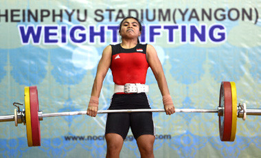 Sri Wahyuni Raih Dua Emas di Kejuaraan Dunia Angkat Besi Junior
