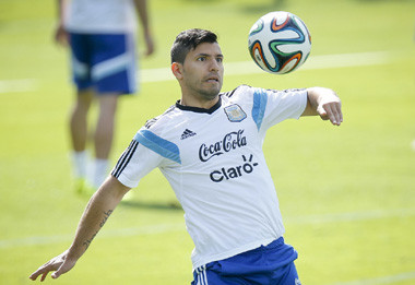 Aguero Dipastikan Absen Hadapi Swiss