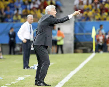 Pekerman Tetap Waspadai Uruguay Minus Suarez