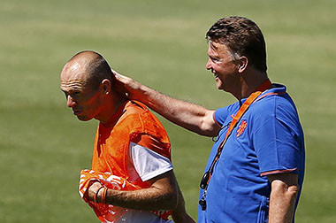 Diego Milito: Belanda dan Tim Kuda Hitam Mengancam Argentina