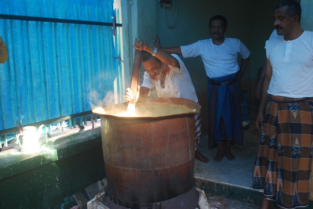 Proses bubur Muhdor/MI/Ahmad Yakub.