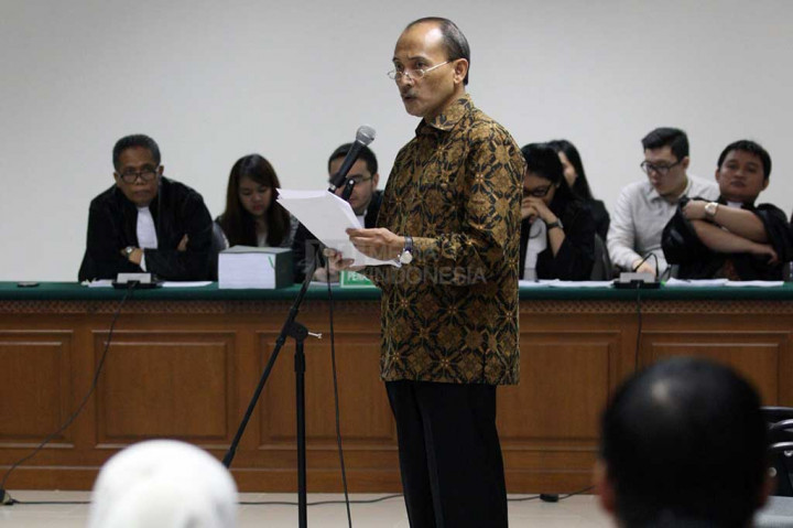 Budi Mulya Bacakan Nota Pembelaan 