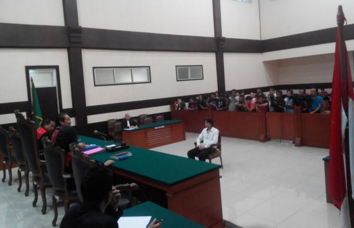 Harapan Ibunda untuk Roger Danuarta