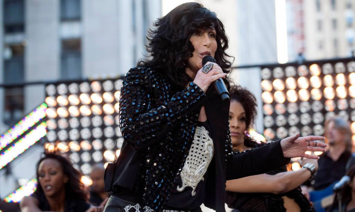 Pensiun Nyanyi, Cher Berat Ucapkan Selamat Tinggal